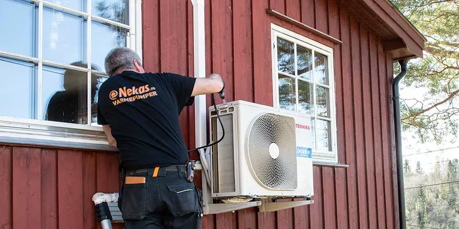 Bilde-Hilde-Kari_varmepumpeservice_RIchard-Borgaard-spyler-utedel_1000x500.jpg