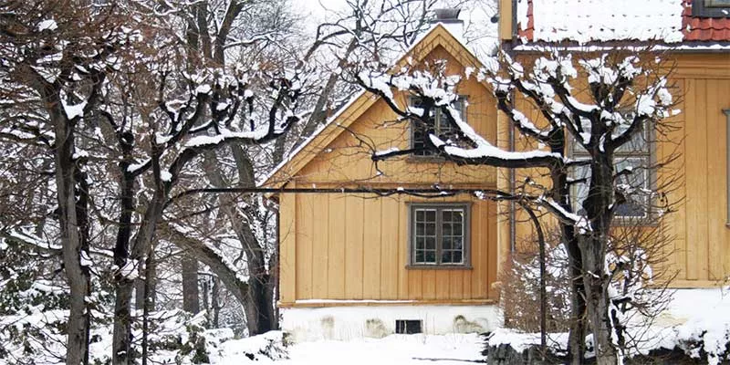 Toshiba-varmepumper_hus-i-vinterlandskap_800x400.jpg