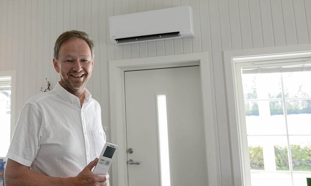 Toshiba-varmepumper_arne-udnesseter-inne-på-hytte_1000x600.jpg